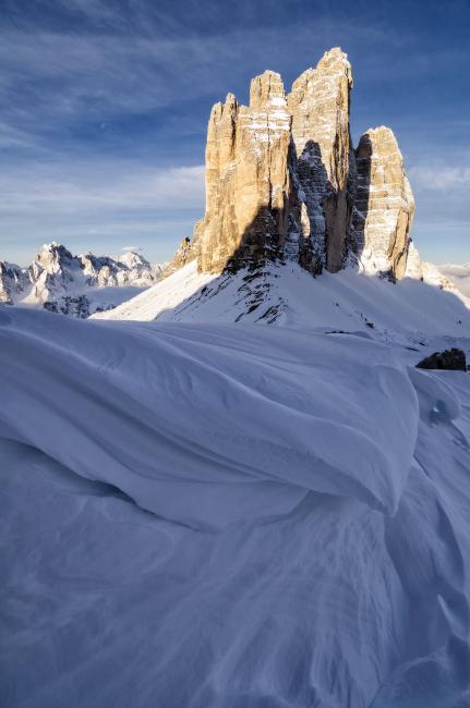 Fotografía de Iñaki Larrea para Nthephoto. Olas de nieve. Dolomitas, Italia.